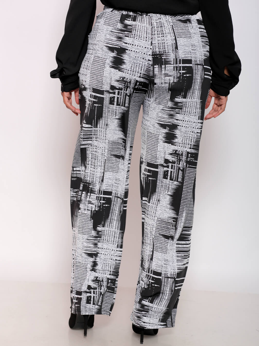2-Pocket Drawstring Pant - Black & White