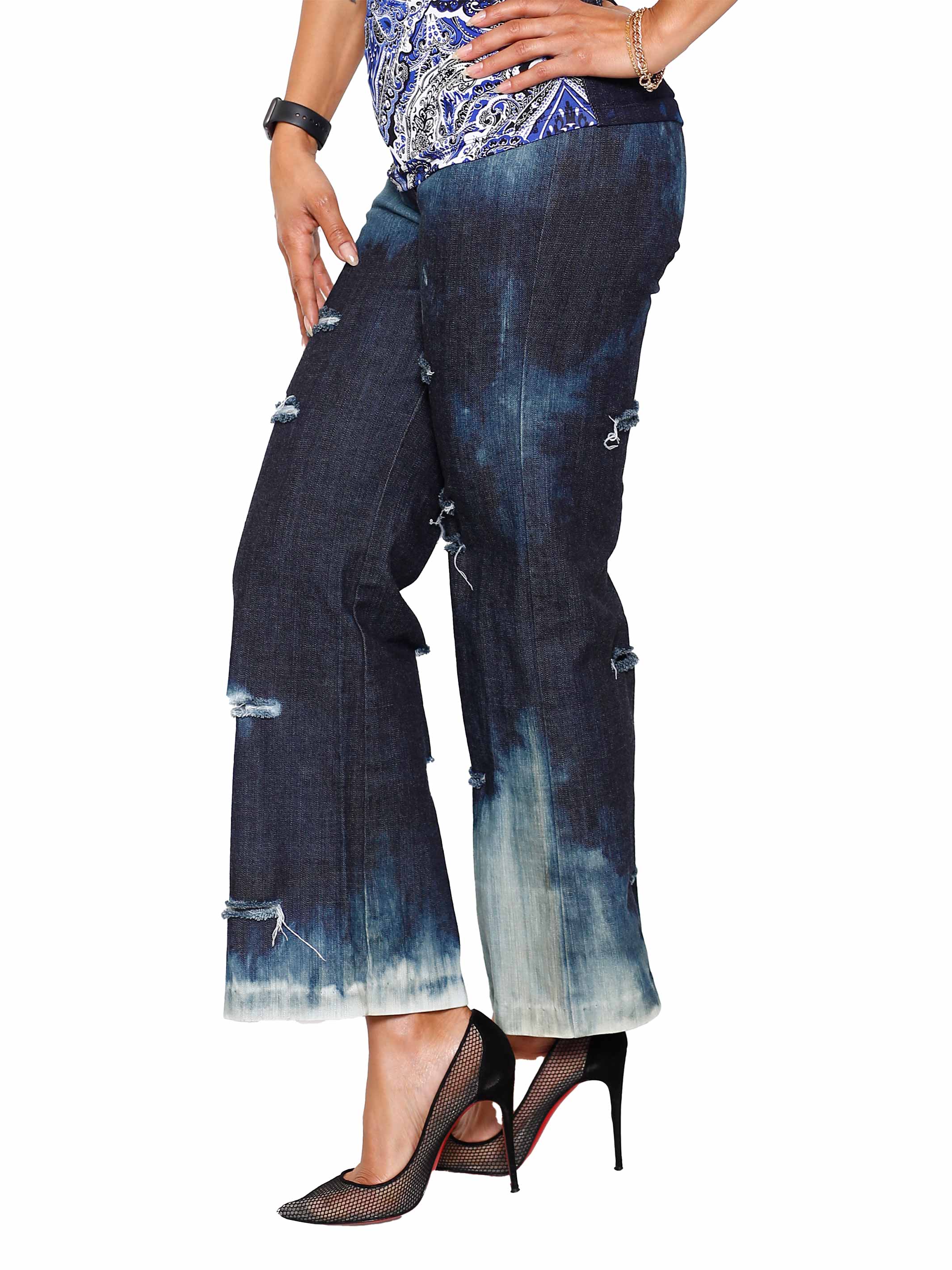 Distressed Denim Relax Jean